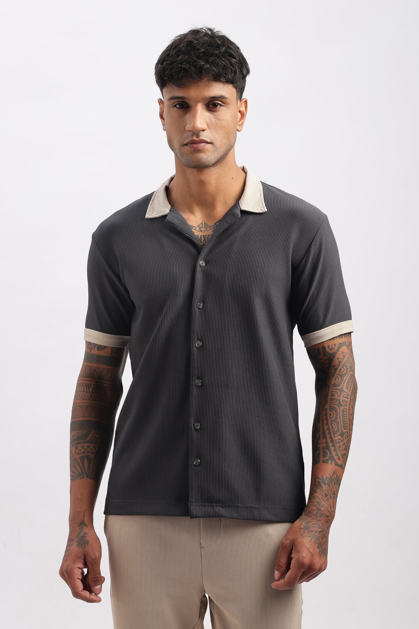 TEXTURED SHIRT WITH CONTRAST DESIGN DETAIL