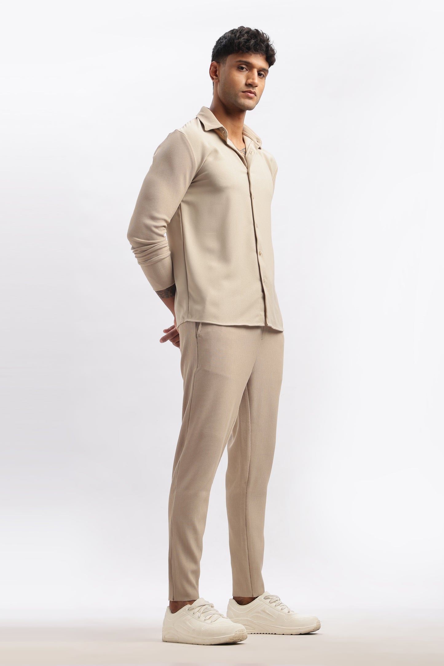 TEXTURED TROUSER