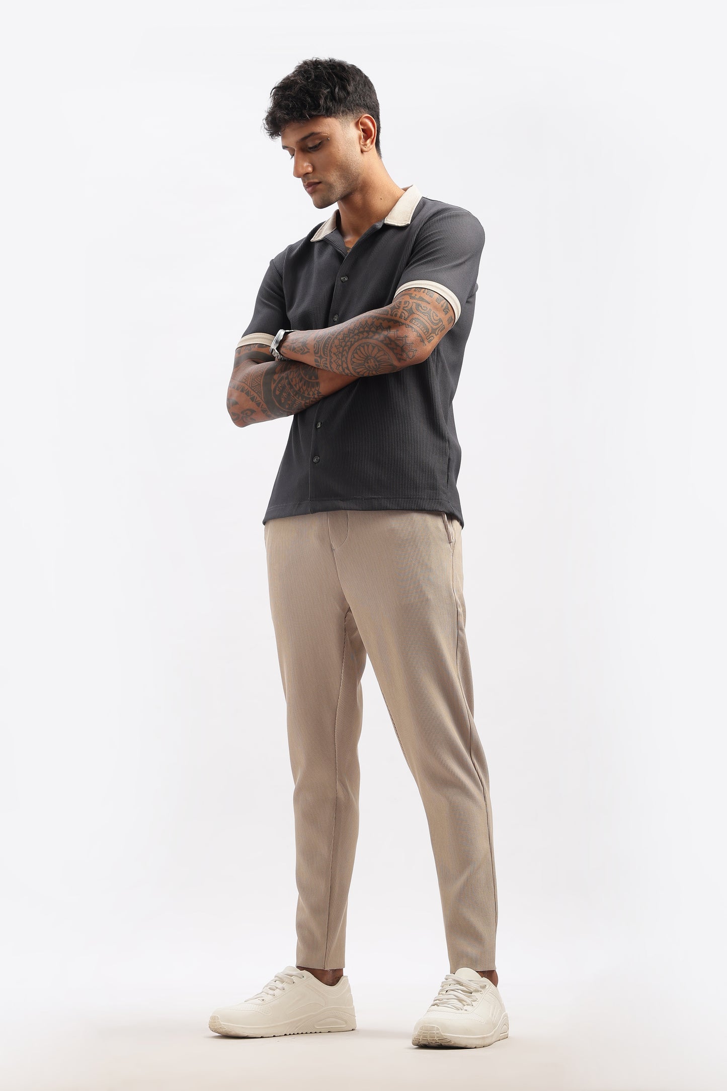 TEXTURED SHIRT WITH CONTRAST DESIGN DETAIL