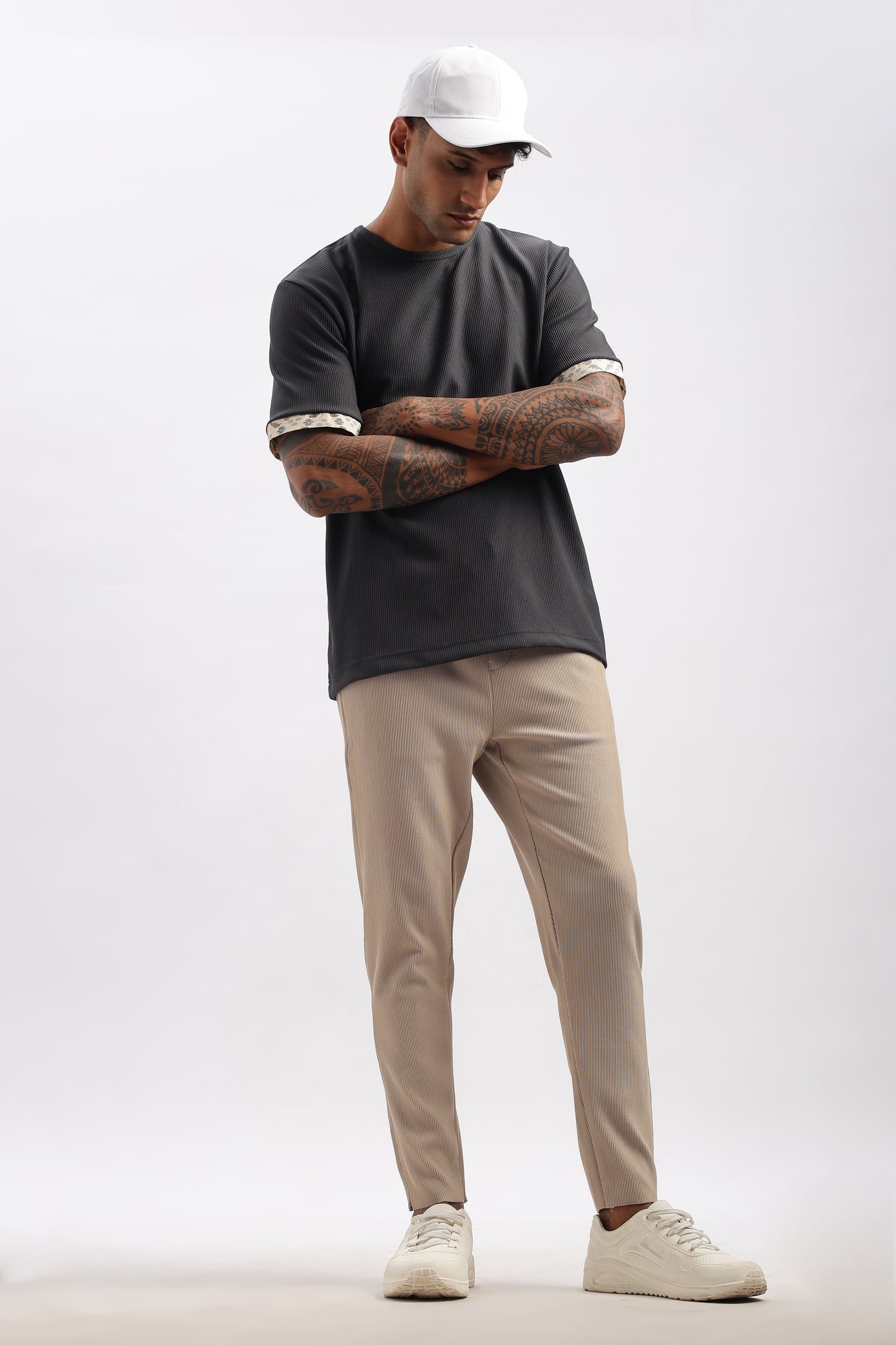 TEXTURED TROUSER