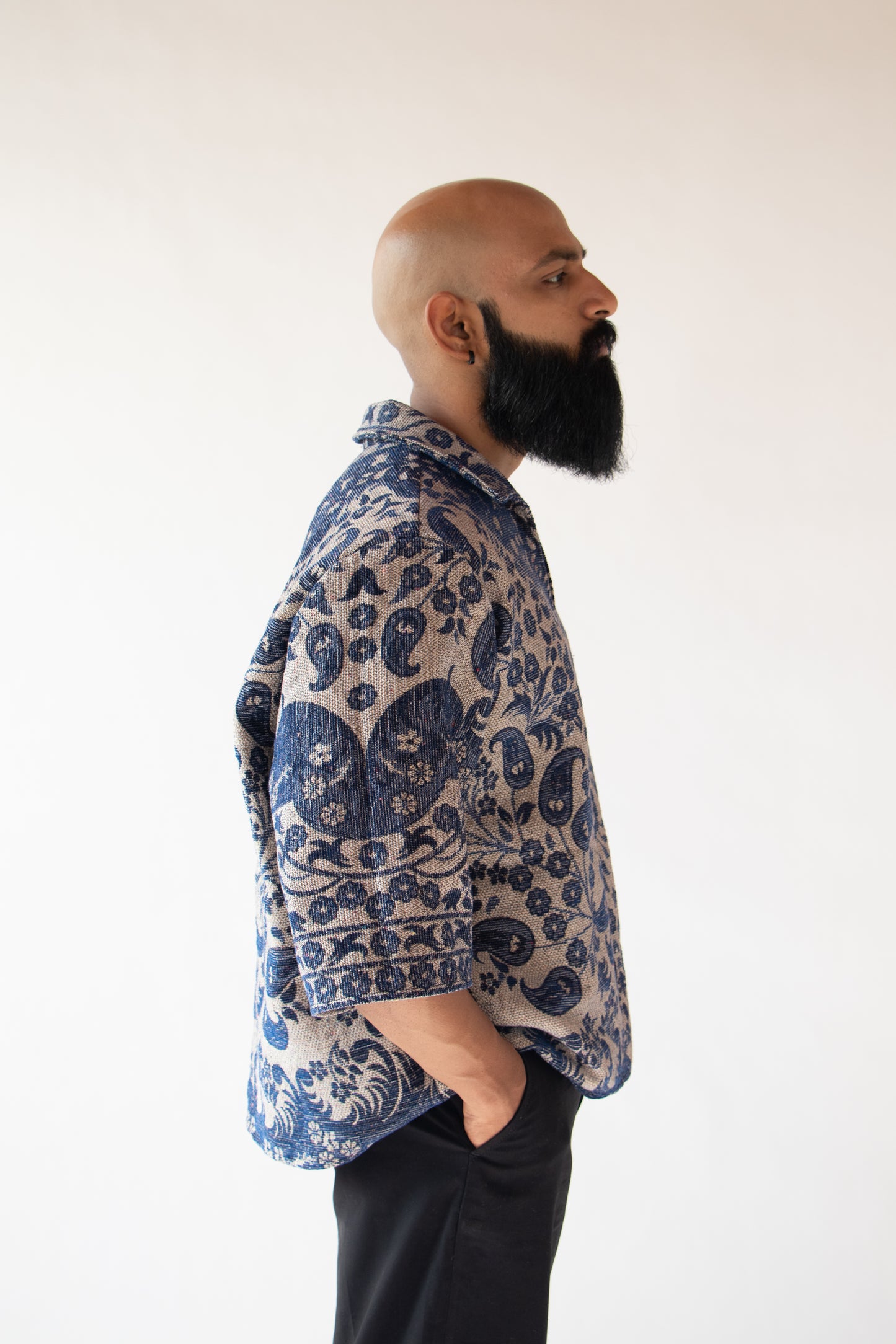 THE 1 OF 1 CROP CARPET SHIRT