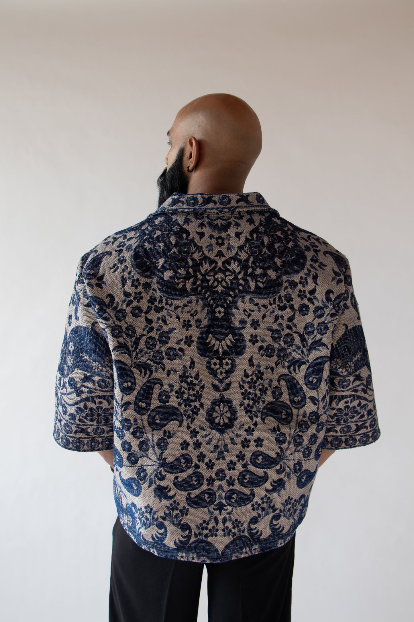 THE 1 OF 1 CROP CARPET SHIRT