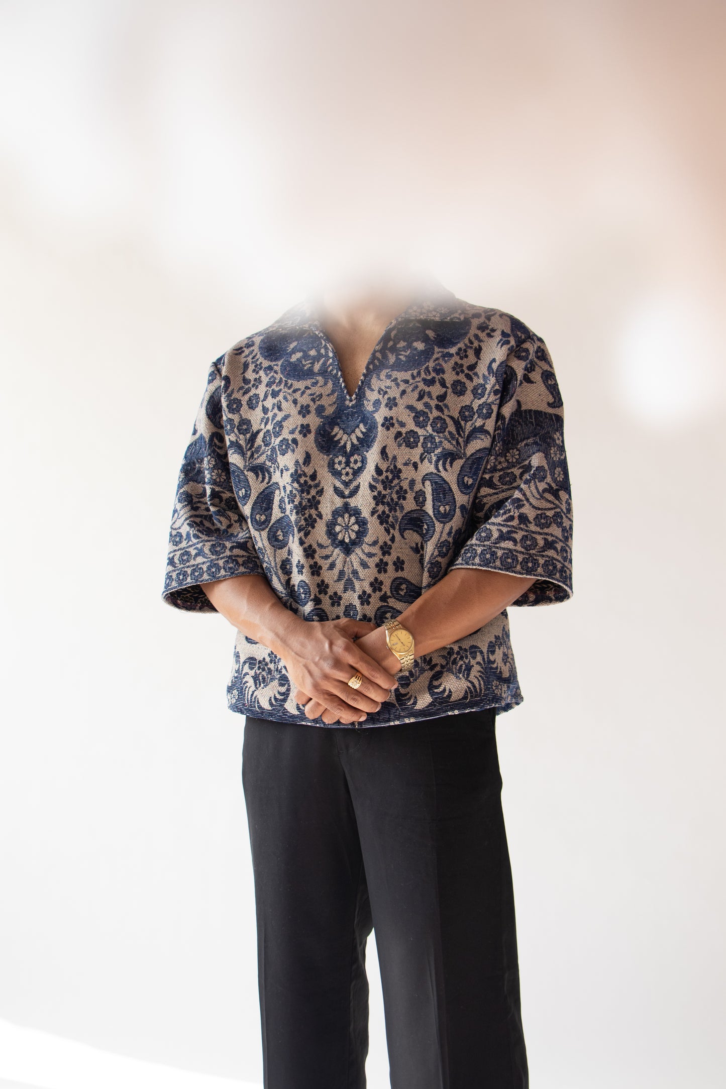 THE 1 OF 1 CROP CARPET SHIRT