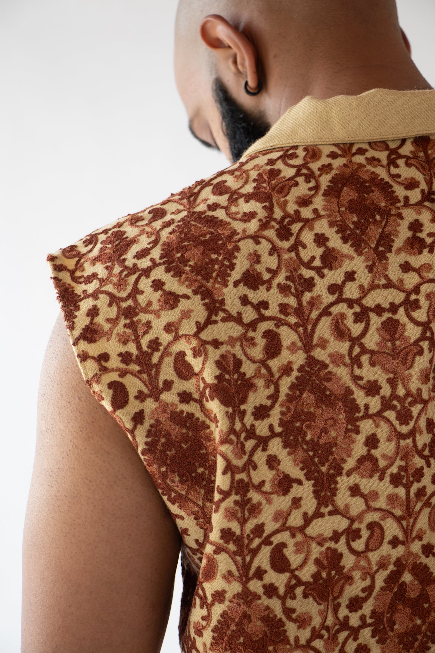 1 OF 1 EMBROIDERED SUMMER VEST- YELLOW