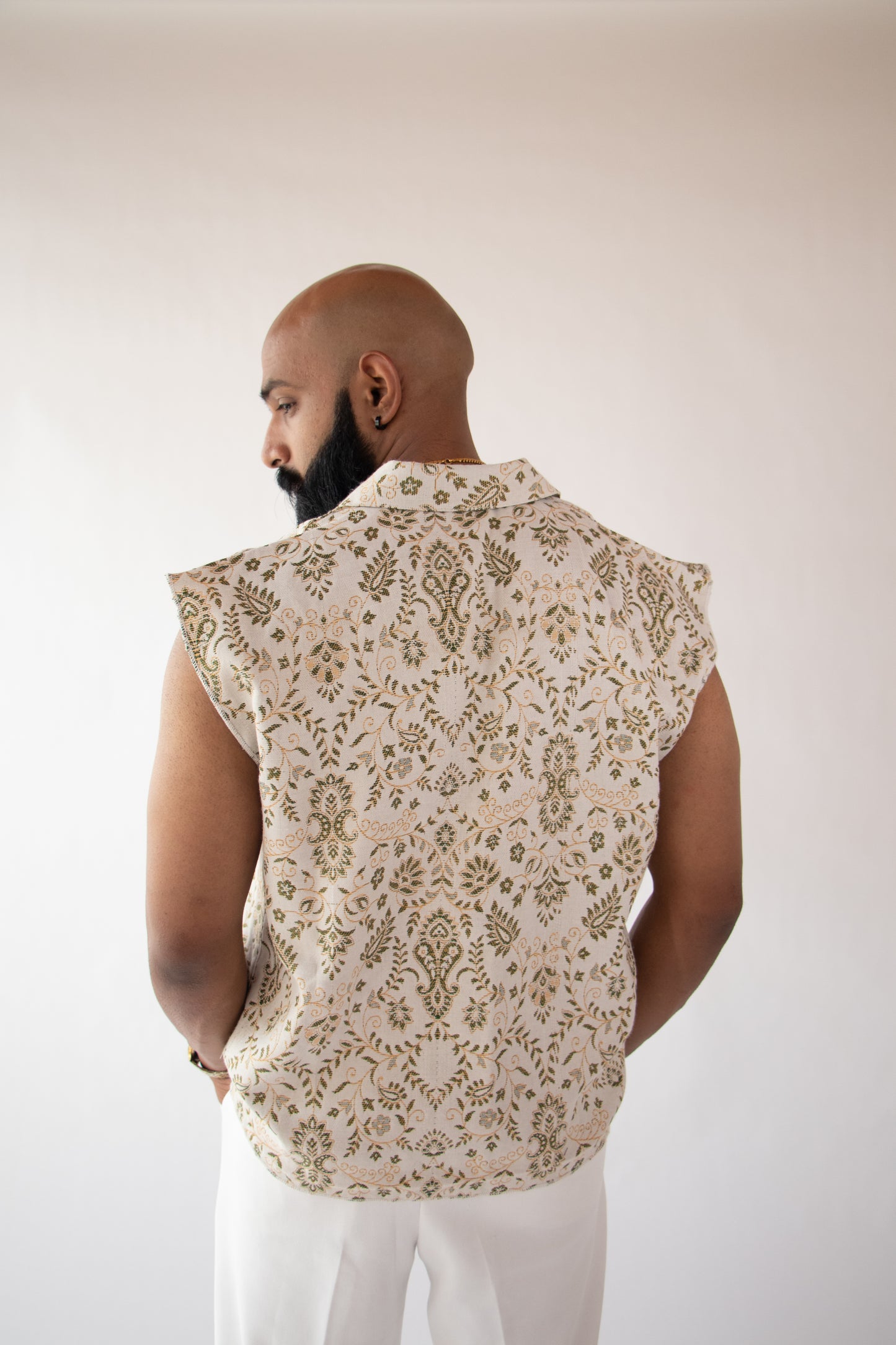 1 OF 1 REVERSIBLE SUMMER VEST