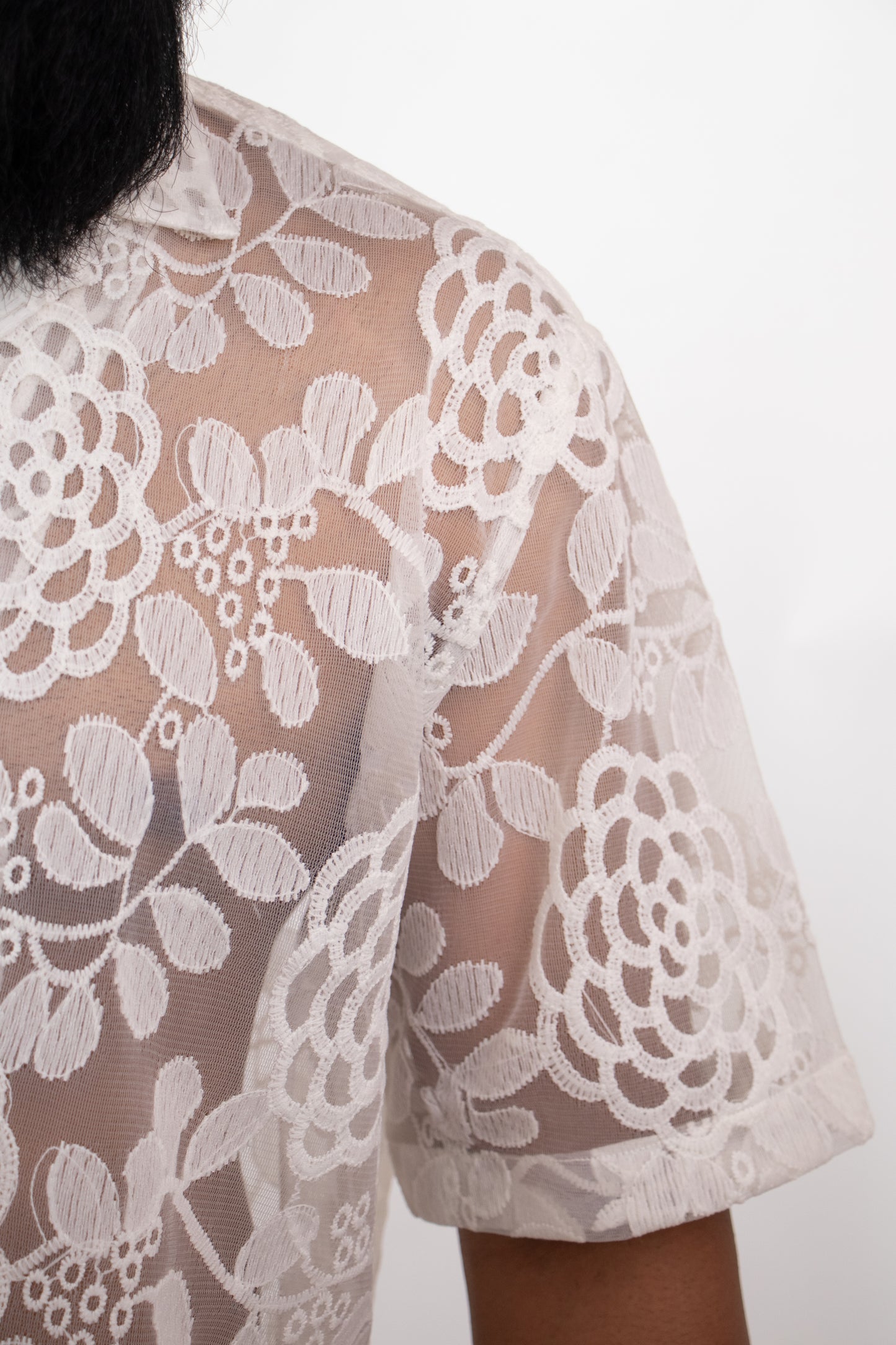 1 OF 3 WHITE CURTAIN SHIRT