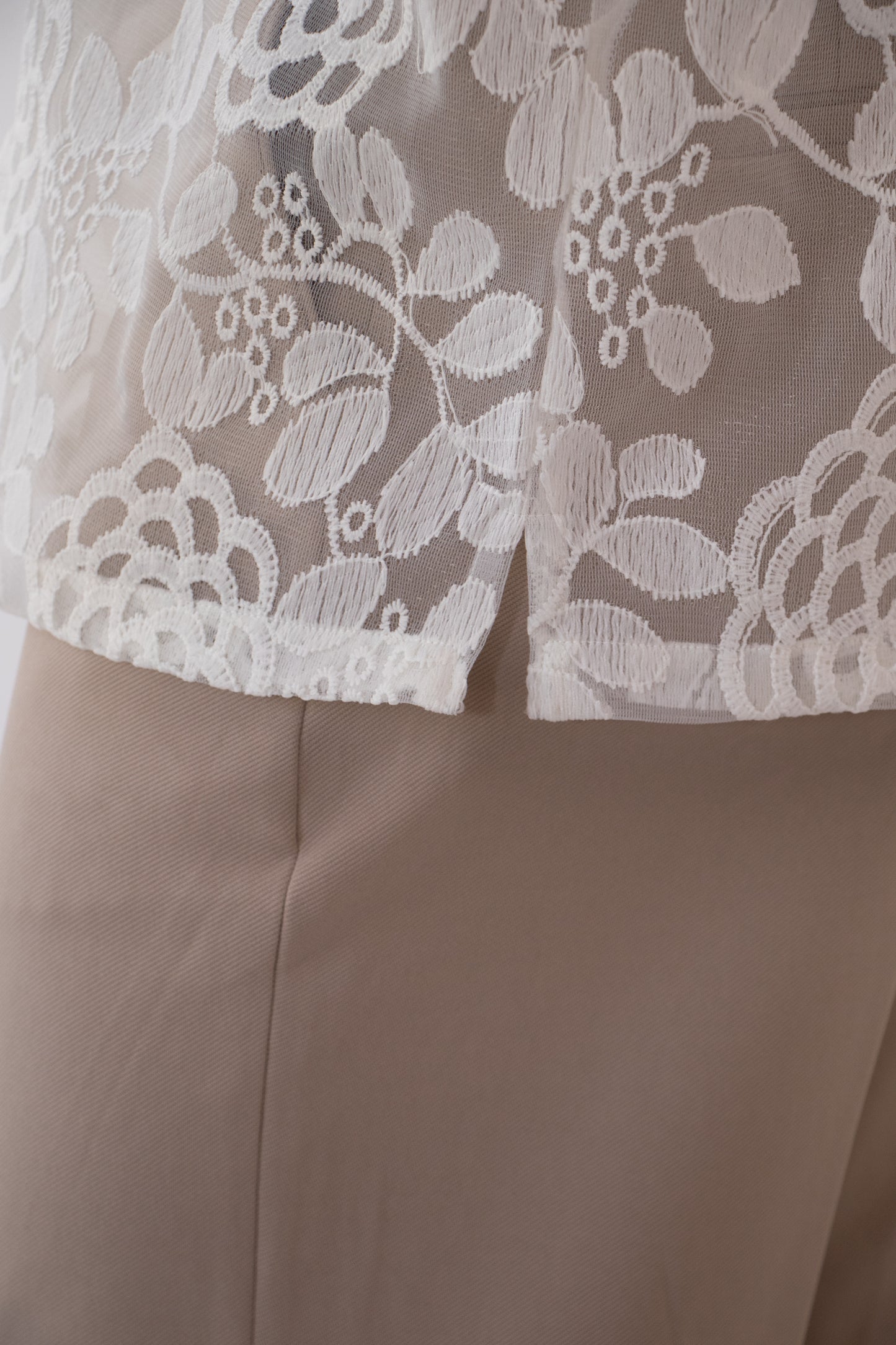 1 OF 3 WHITE CURTAIN SHIRT