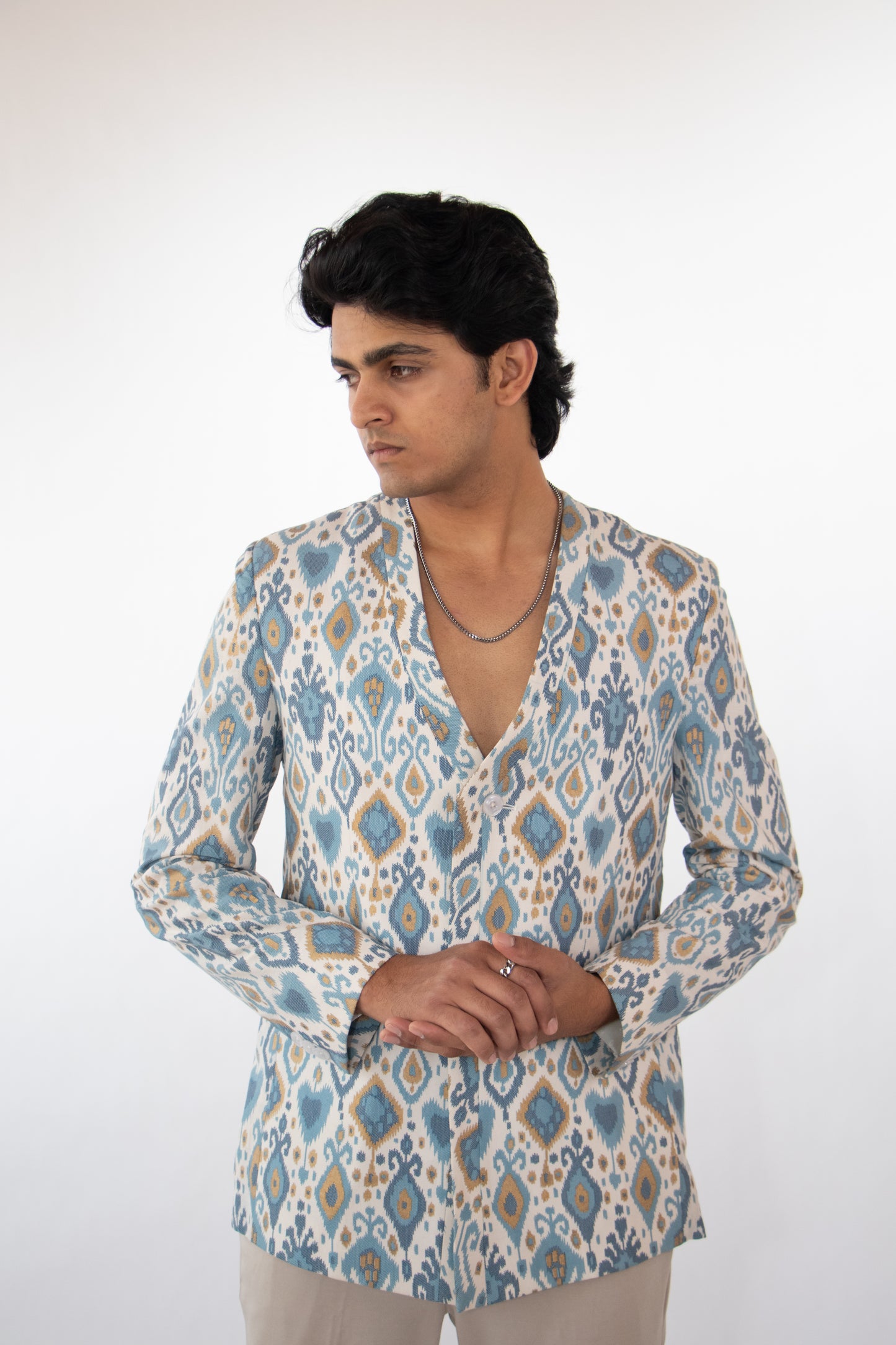 1 OF 3 PATTERNED DESIGNER BLAZER-WHITE