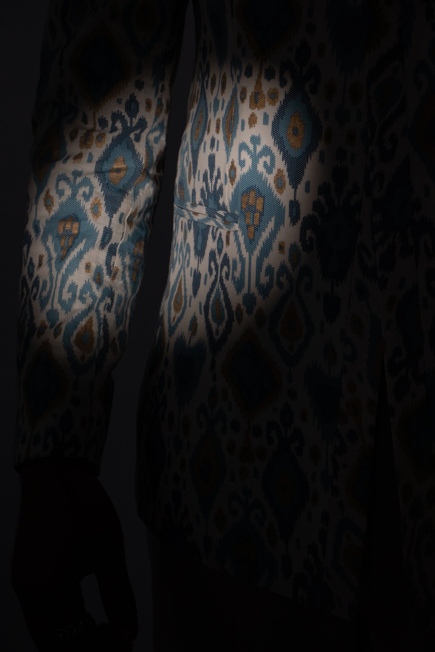 1 OF 3 PATTERNED DESIGNER BLAZER-WHITE